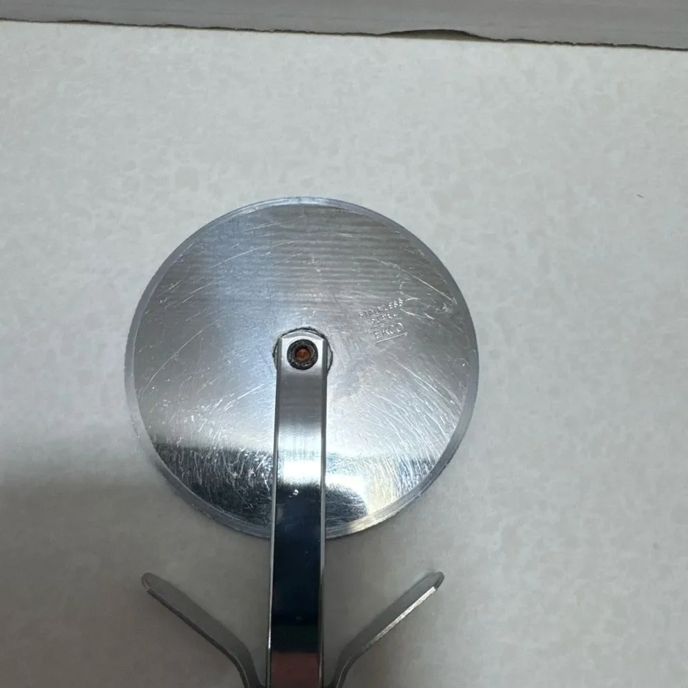 Vintage EKCO USA Pizza Cutter Pizza Wheel Slicer Black Handle 8.75”